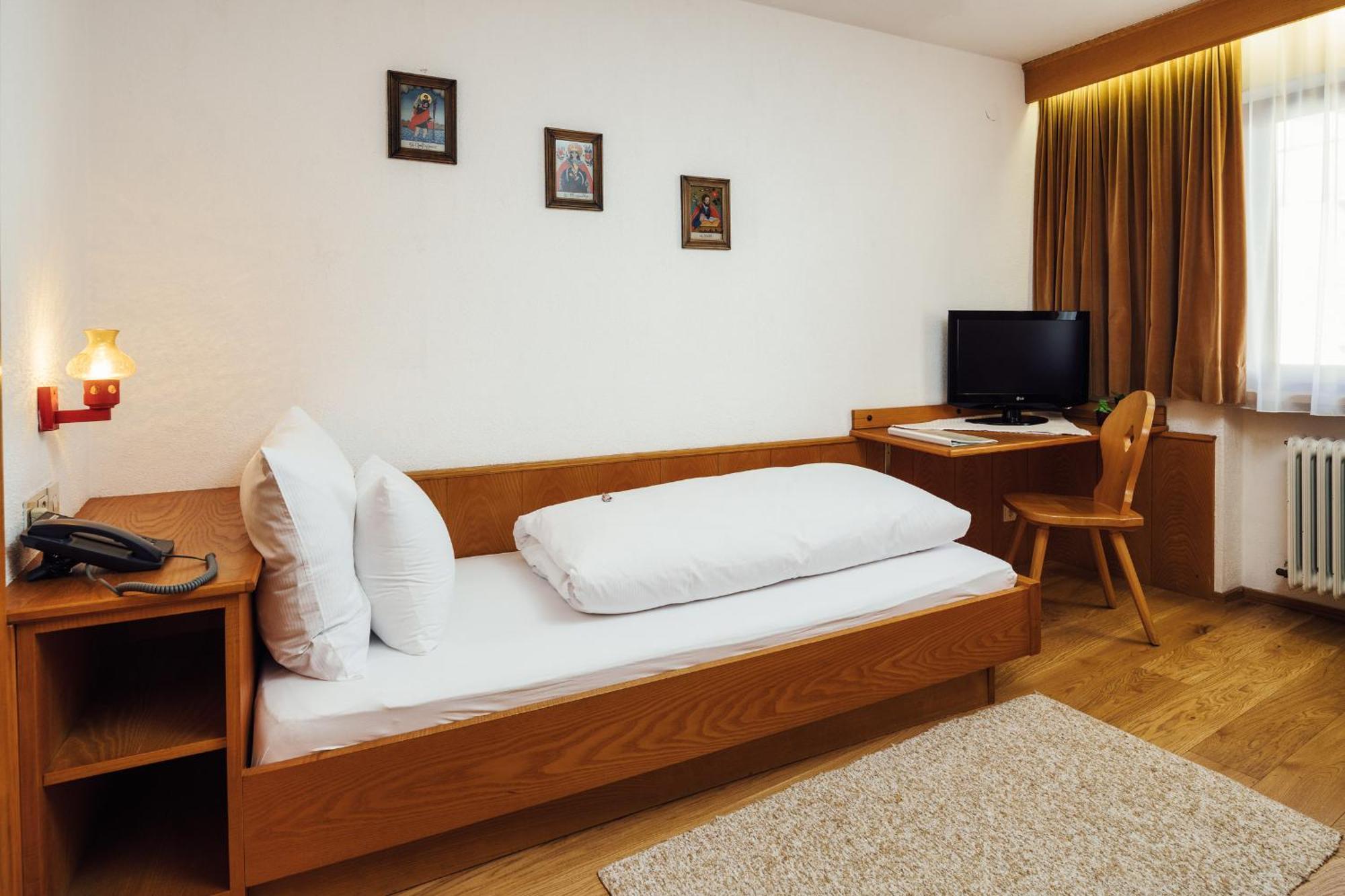 סרפהאוס Hotel Komperdell מראה חיצוני תמונה