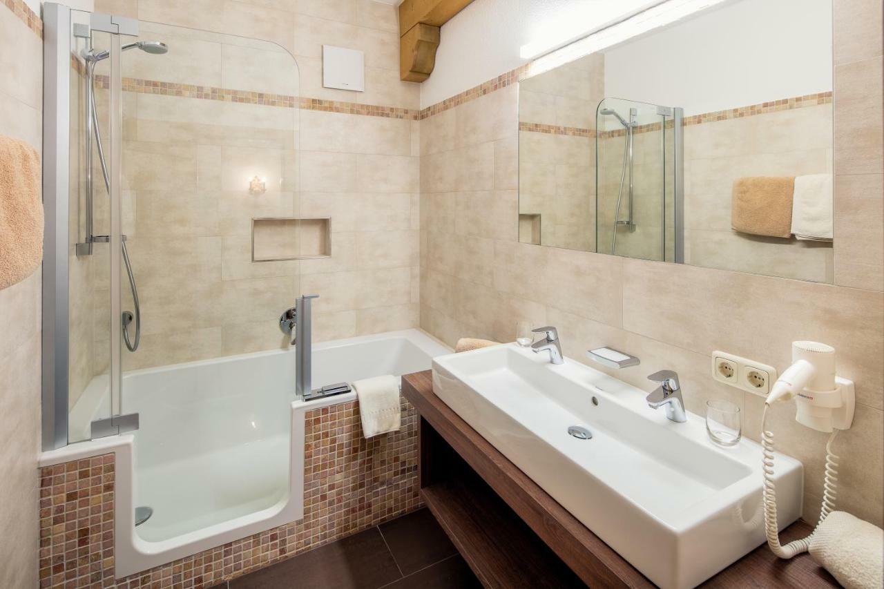 סרפהאוס Hotel Komperdell מראה חיצוני תמונה